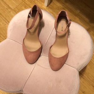 Mauve Taper Heel Pump